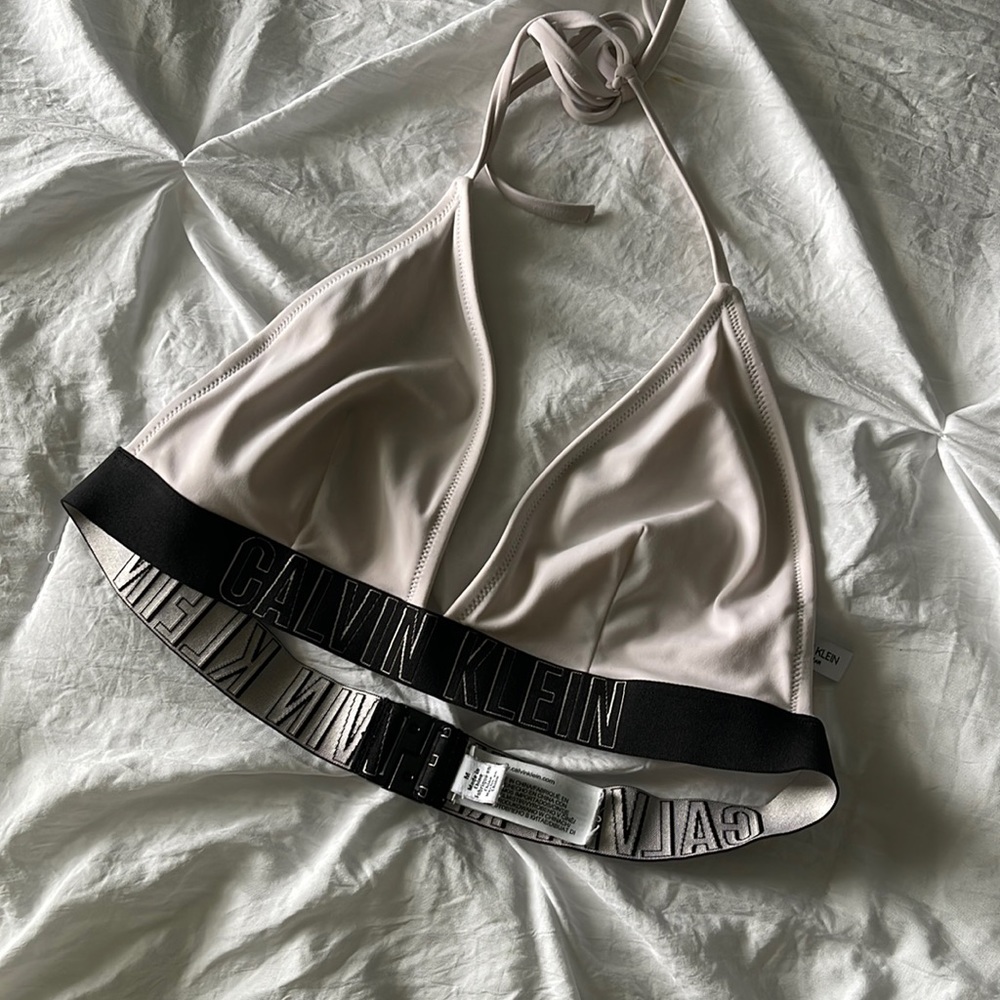 Medium white Calvin Klein bikini top